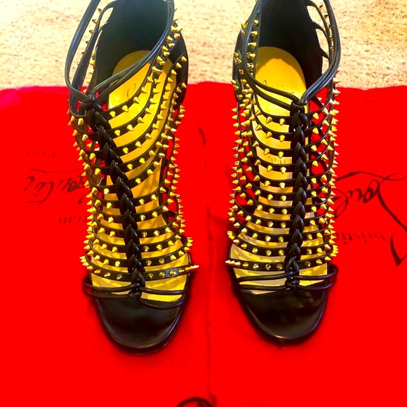 Christian louboutin  high heels 👠 - Picture 2 of 8